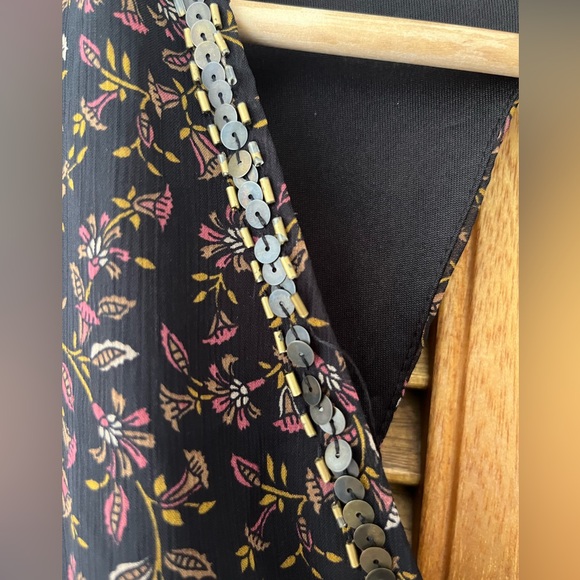 Flowy Floral Backless Dress - Picture 4 of 6